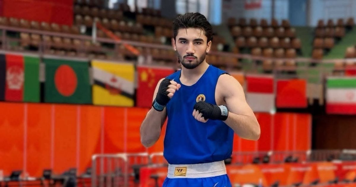 Afghanistan wushu fighter Hamid Ashrafi competing at the Aichi-Nagoya Asian Games